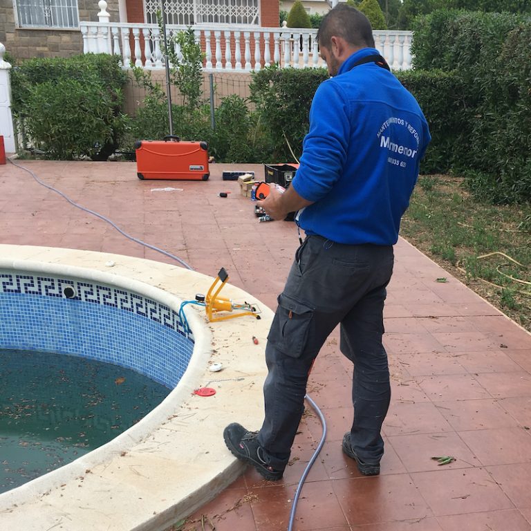 REPARACIÓN DE PISCINAS Y DETECCIÓN DE FUGAS