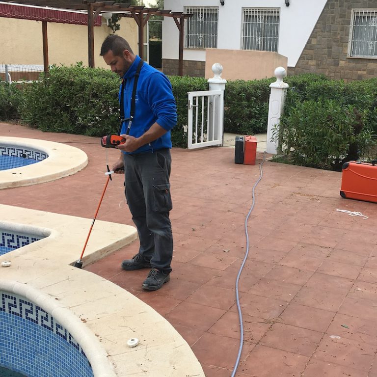 REPARACIÓN DE PISCINAS Y DETECCIÓN DE FUGAS