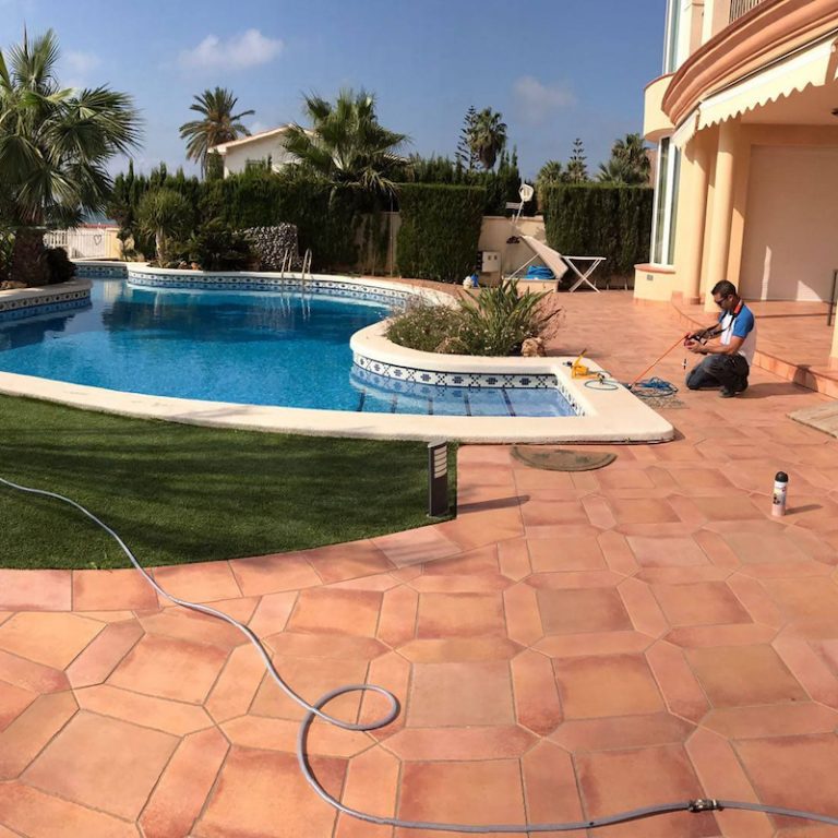 REPARACIÓN DE PISCINAS Y DETECCIÓN DE FUGAS