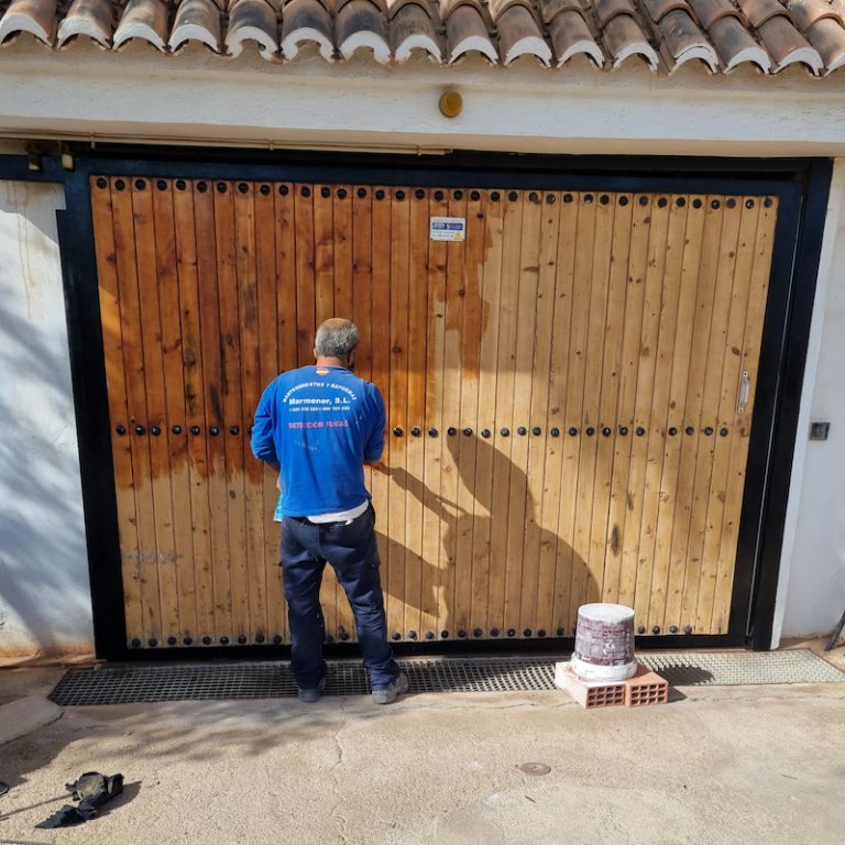 REPARACIÓN DE PUERTA DE GARAJE