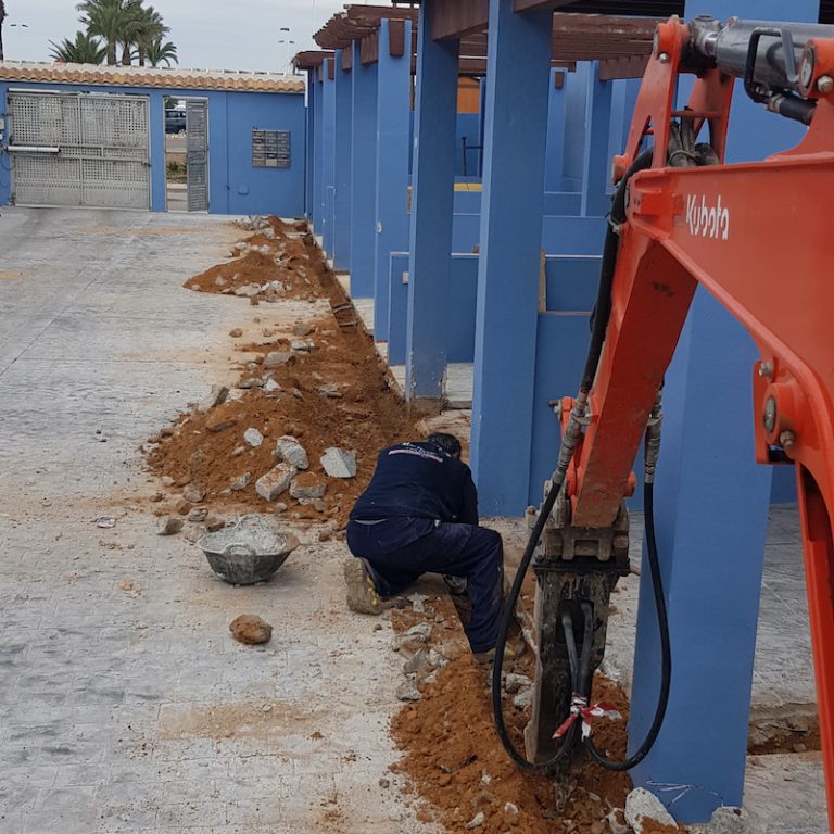 INSTALACIÓN DE ACOMETIDAS EN COMUNIDAD